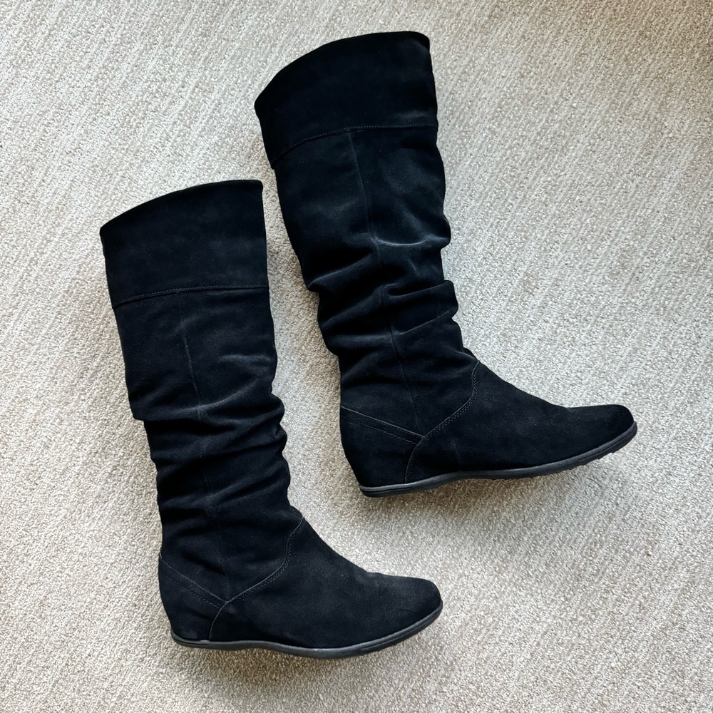 Cougar Array Suede Waterproof boots.
